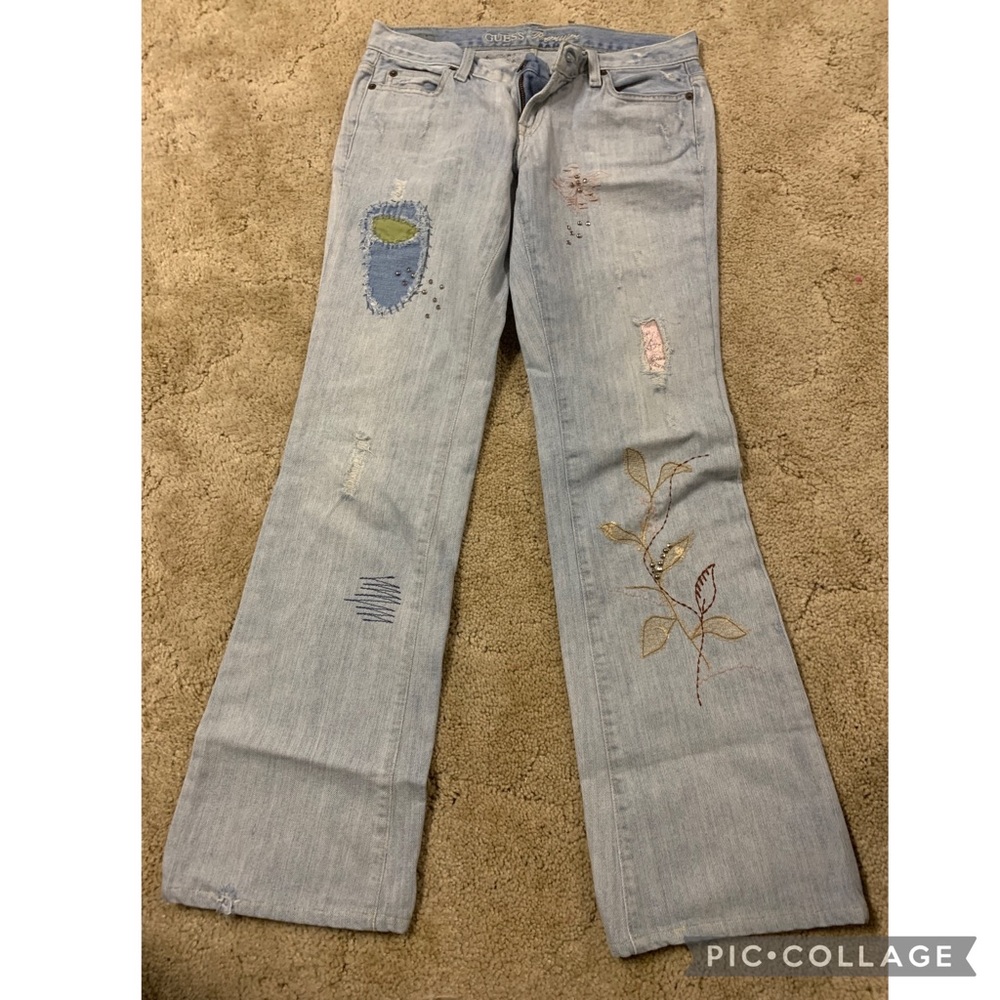Guess Premium Womens Embellished jeans. Size 27